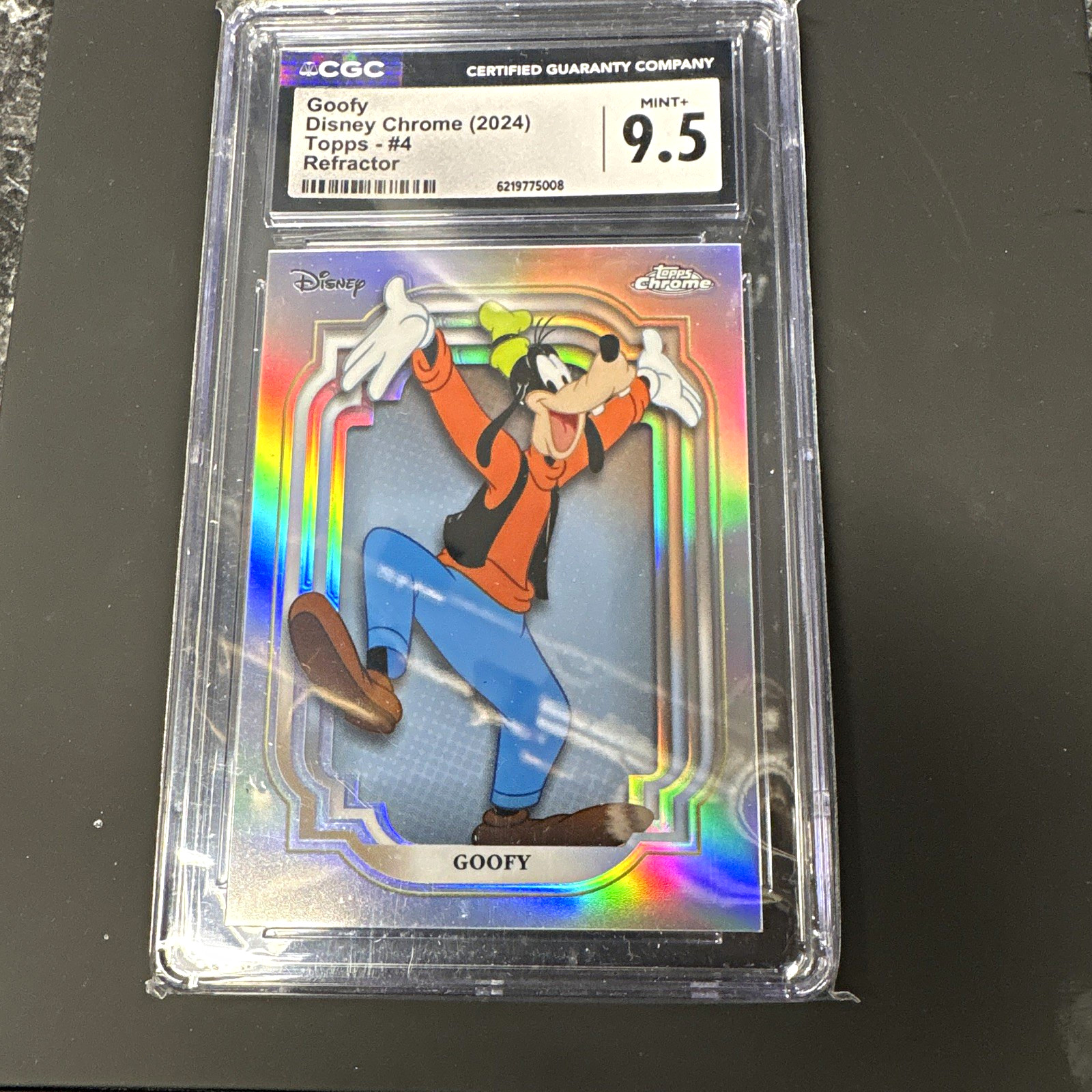 Topps 2024 Disney Chrome Goofy #4 Refractor CGC 9.5