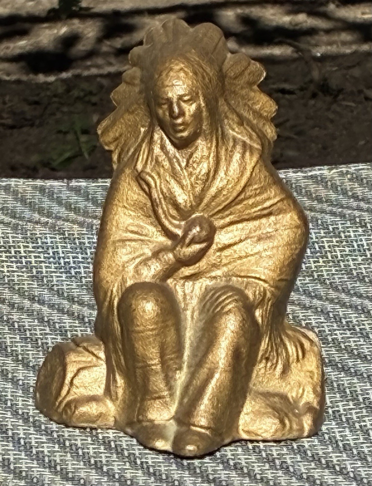 Nice Antique Cast Iron Art Nouveau Sitting Indian Chief Still Bank—Ouves