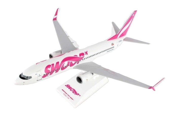 Skymarks SKR964 Swoop Airlines Boeing 737-800 C-FPLS Desk 1/130 Model Airplane