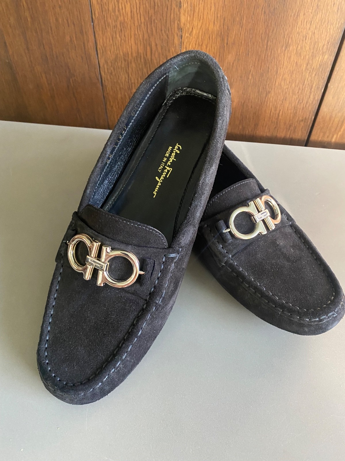 Salvatore Ferragamo Berra Reversible Gancini Suede Black Drivers Loafers US 8.5