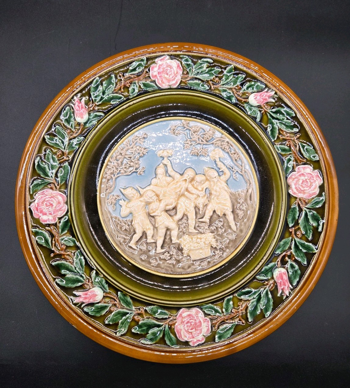Antique Gebruder Schutz Majolica Snow White Dwarves Wall Hanging Plate Platter