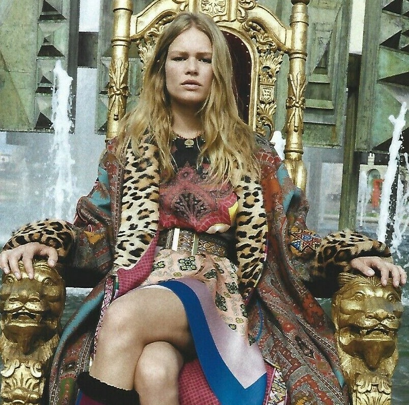 ETRO Print Ad, 2-Page, Models Wearing All Designer Fashion, Boots Throne Lions 
