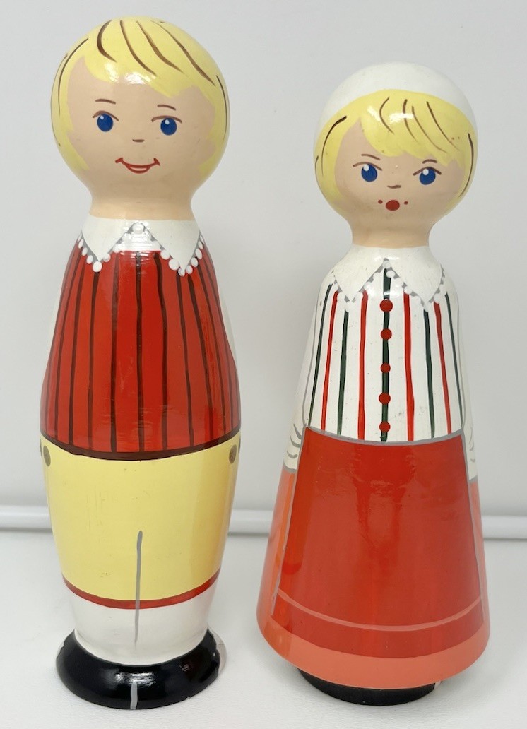 2 Vintage Swedish Folk Art Wall Wood Dolls Hand Painted Aja Tra Sodermanland