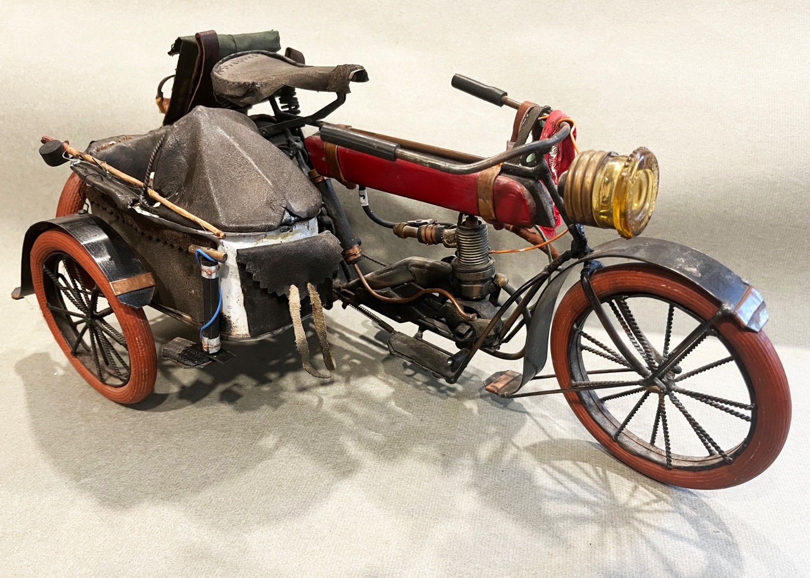 FOLK ART MOTORCYCLE HANDMADE DETAILED OLD AMAZING SIDE-CAR & GEAR 12\