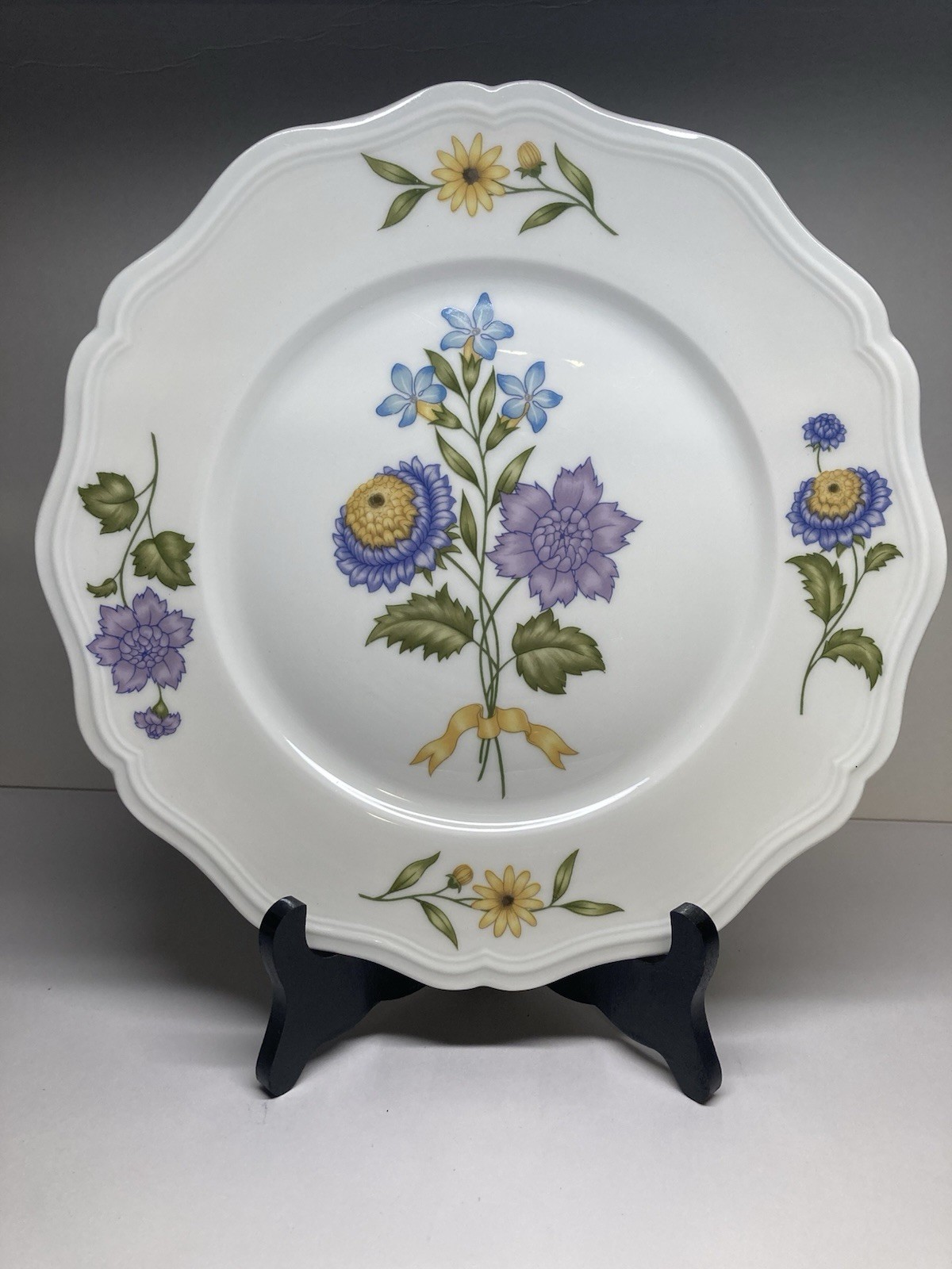 Ceralene Fleur De Printemps France/Limoges 10 7/8”Dinner Plate