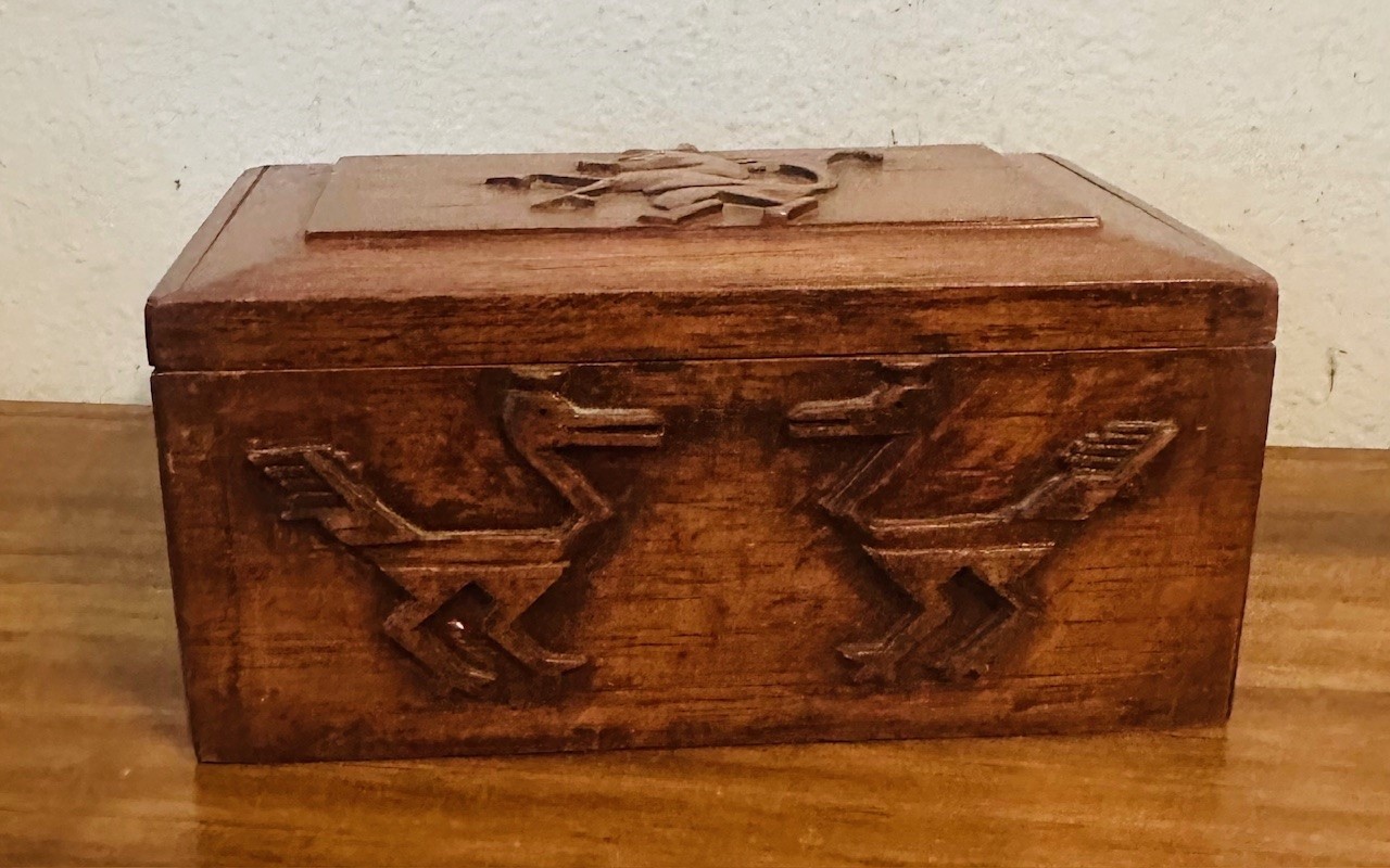 Vintage Mexican Folk Art Hand Carved Wood Trinket Box w Animal Motif