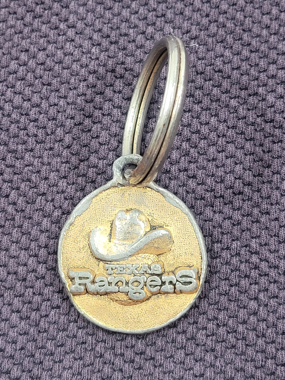 Vintage 1974 Texas Rangers Thanks A Million Keychain Cowboy Hat Crossed Bats MLB