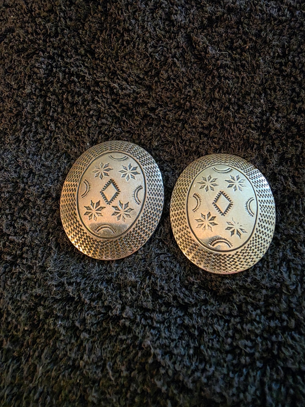 Vtg Taxco Concho simple large oval sterling silver etched clip on earrings