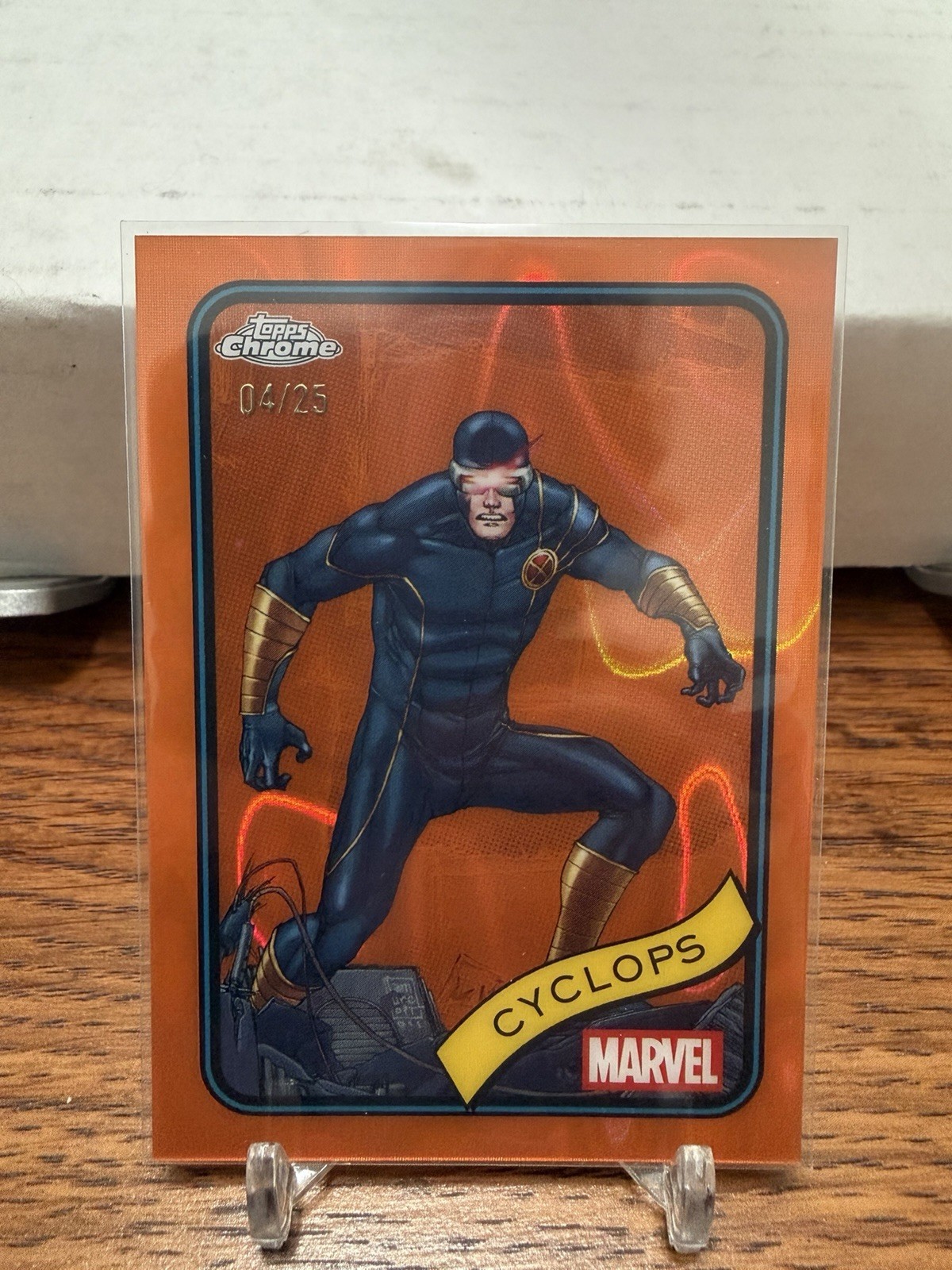 2025 Topps Chrome Marvel Cyclops /25 Orange Lava Refractor #107