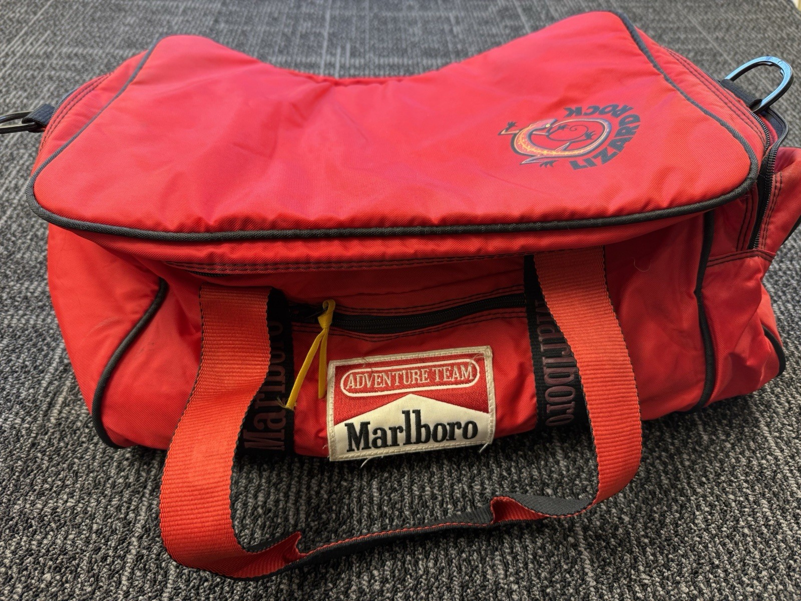 Marlboro Vintage 1992 Adventure Team Lizard Rock Insulated Cooler Duffle Bag