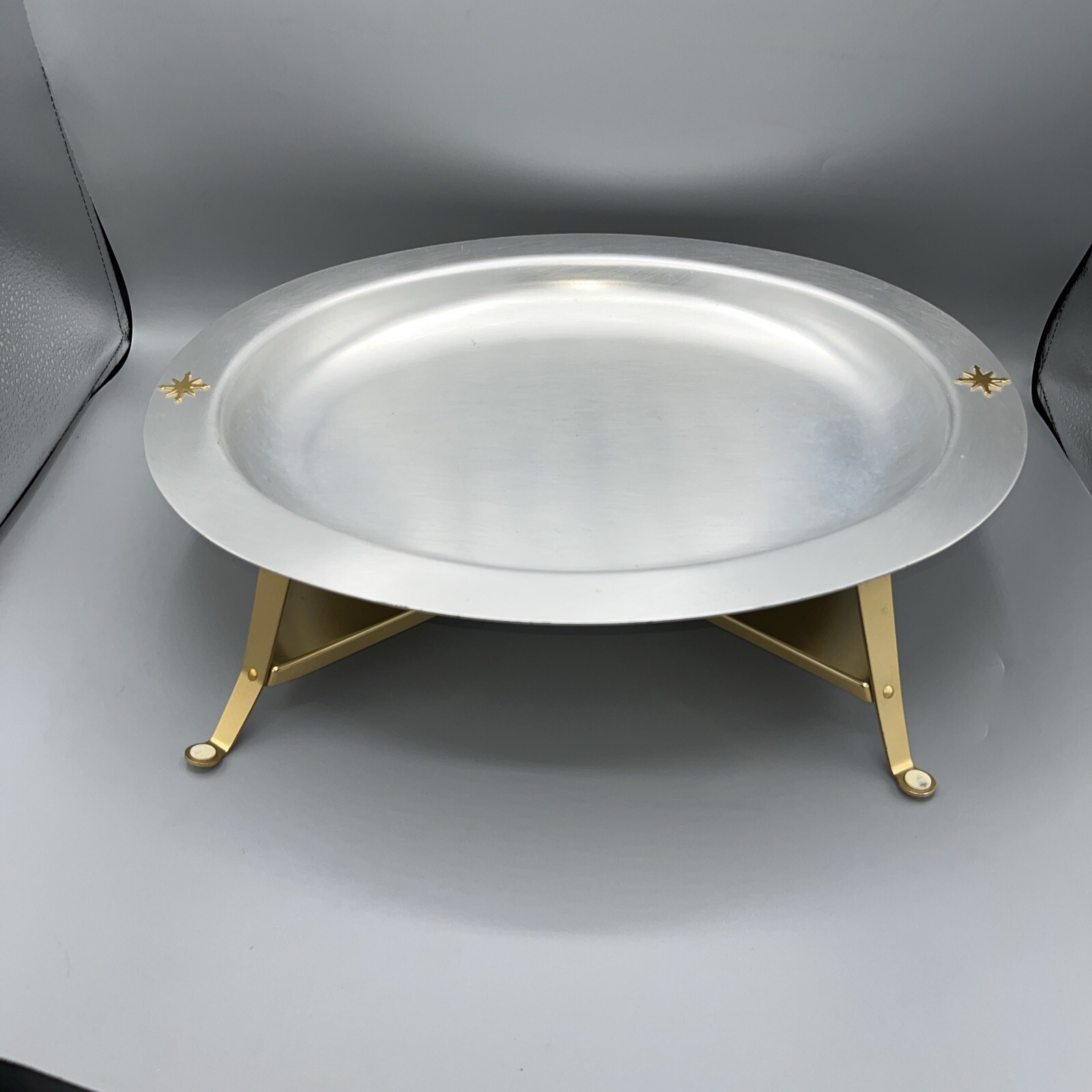 Vintage Mirro Medallion Oval Buffet With Warming Stand- Missing Candle Holders