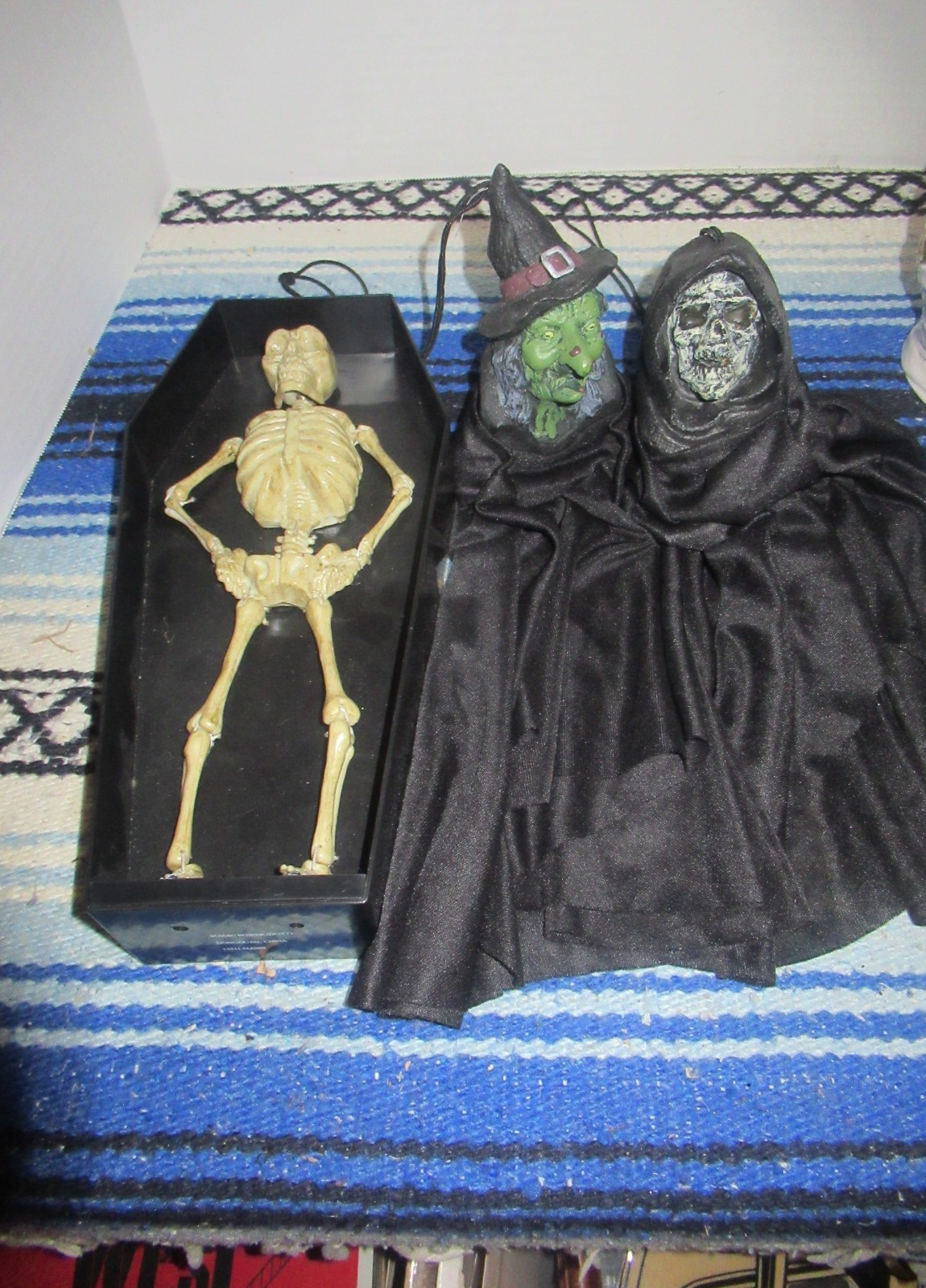 Paper Magic Group Scary Hangups and Video The MAGIC POWER Dancing Conga SKELETON