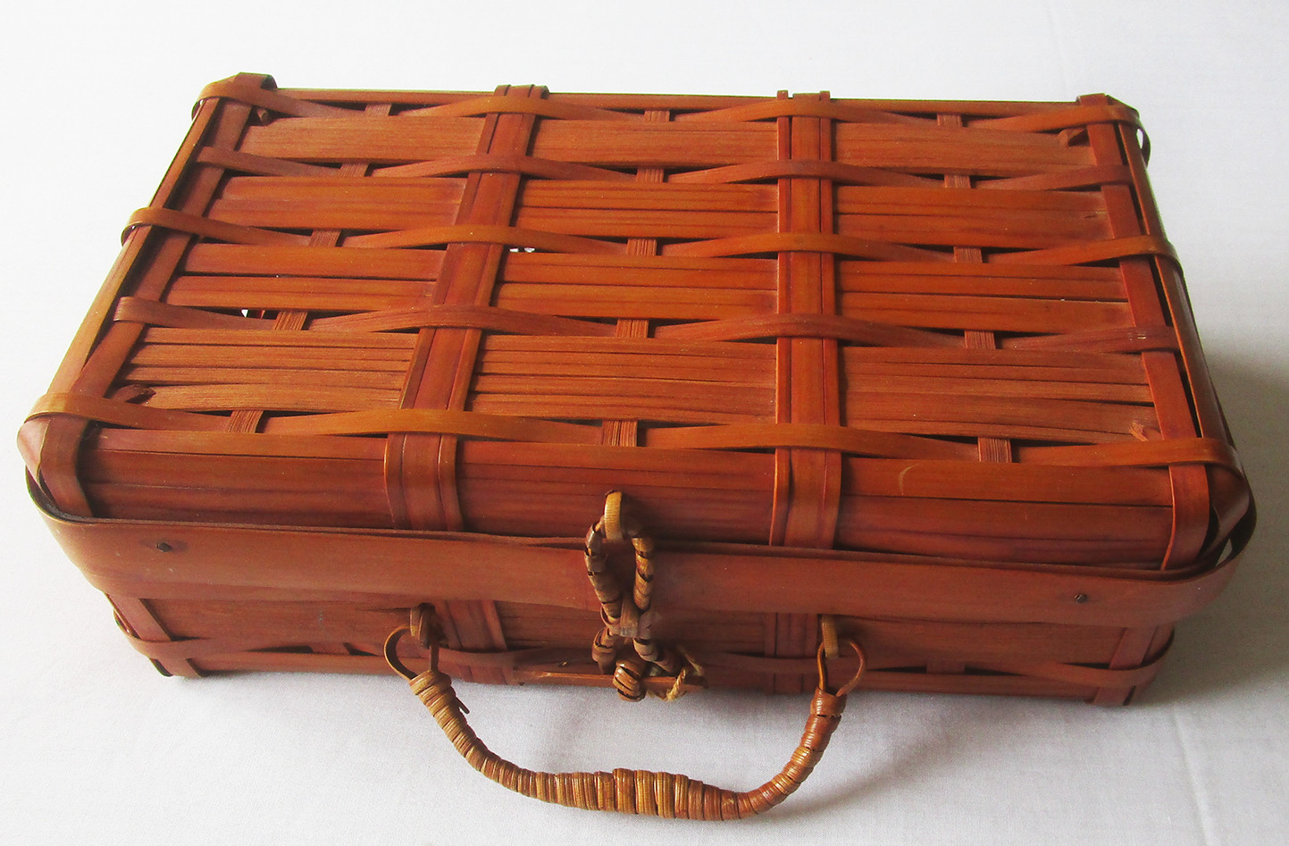 Vintage Japanese Handmade Split Bamboo Woven Basket Hinged w/ Handle 10 x 6 x 3\