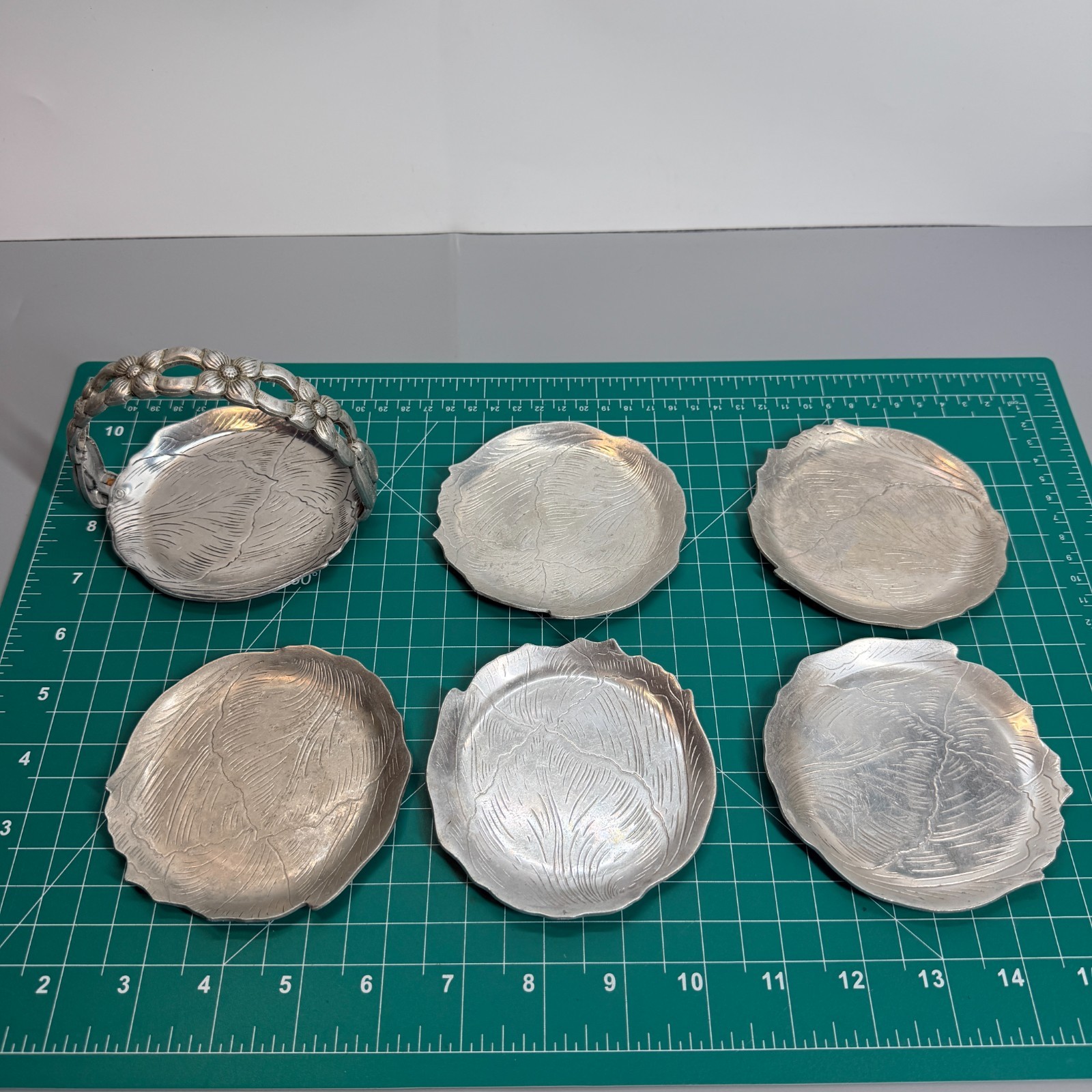 Rodney Kent Silver Co Dogwood Cabbage Pattern 446 Hammered Aluminum Coasters Set