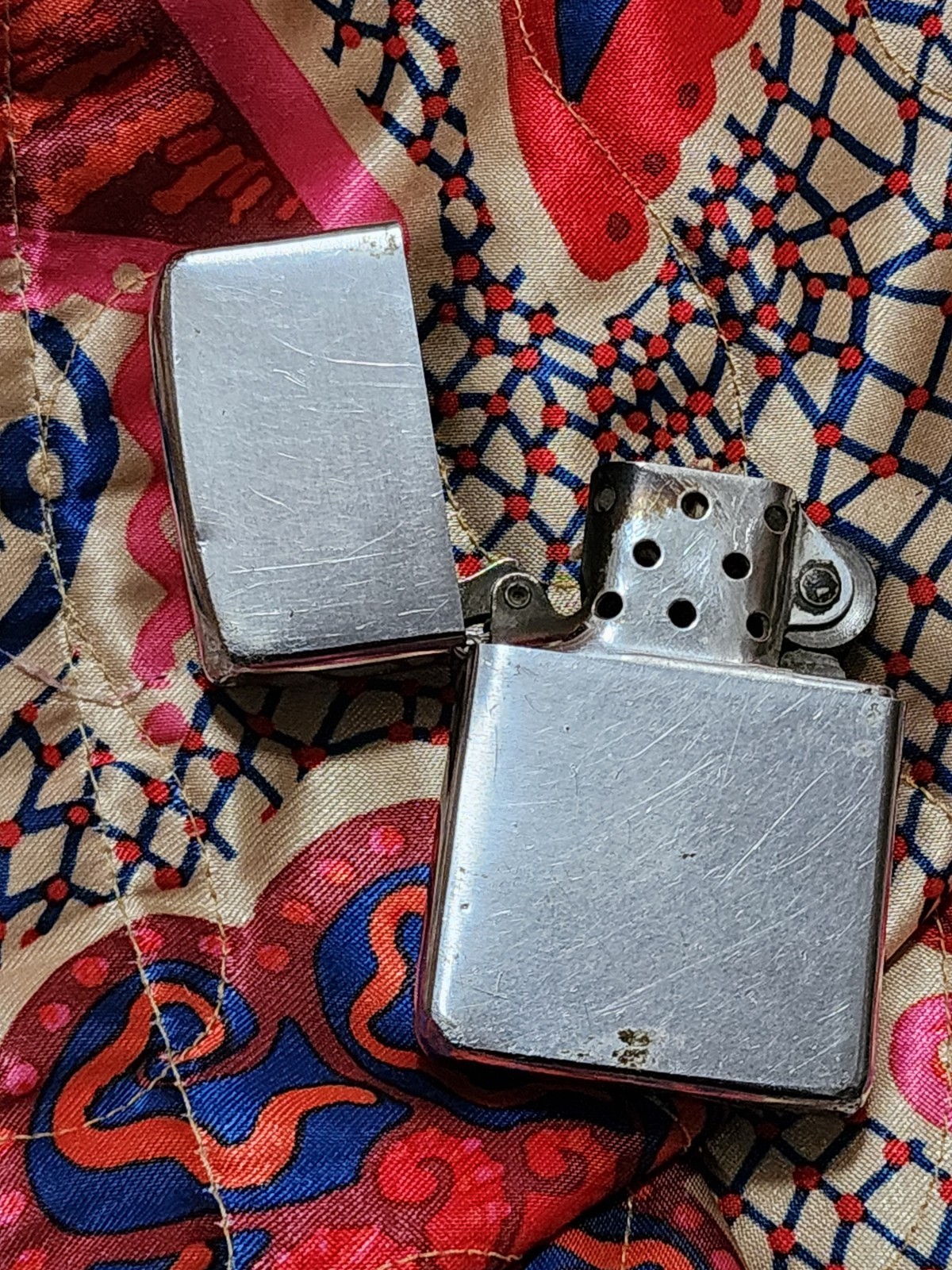 1970s Vintage Zippo  Preowned 