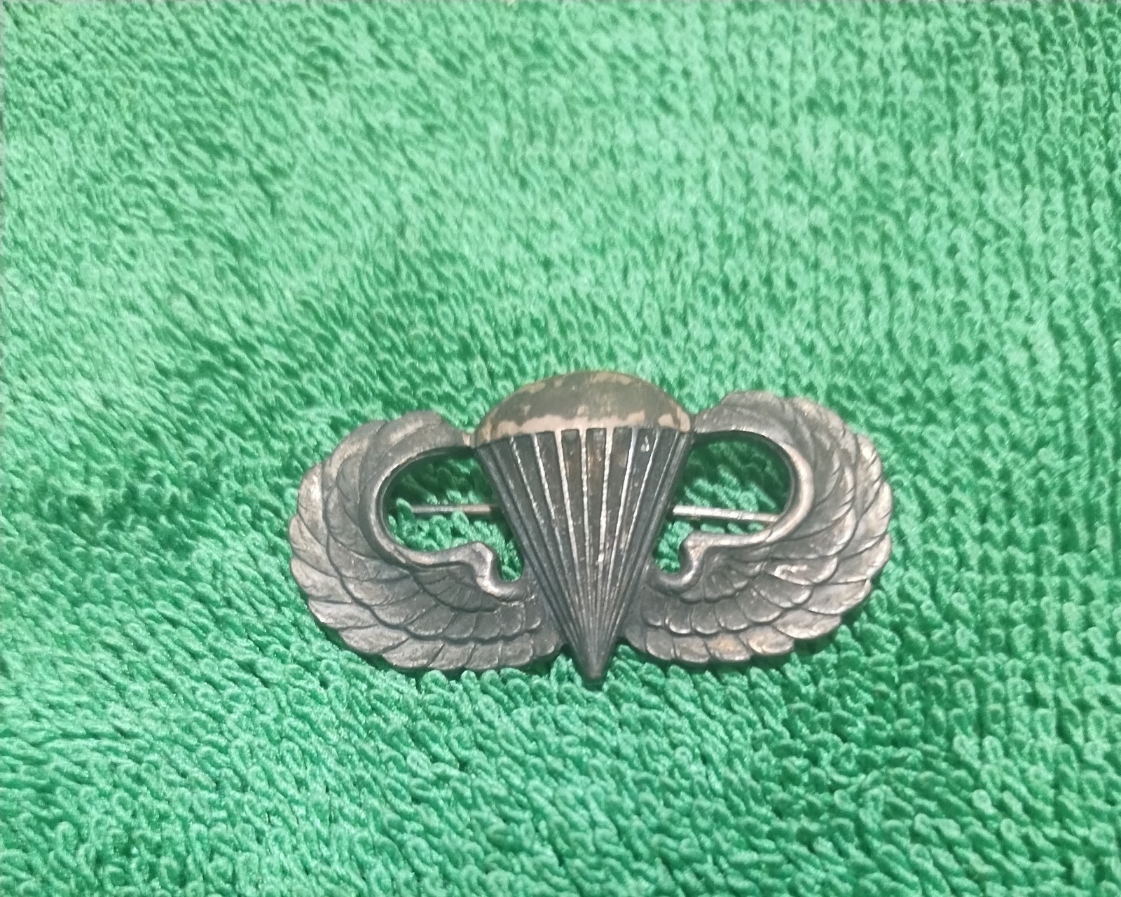 Vintage WW2 US Army Airborne Sterling Silver Paratrooper Jump Wings Pin Badge