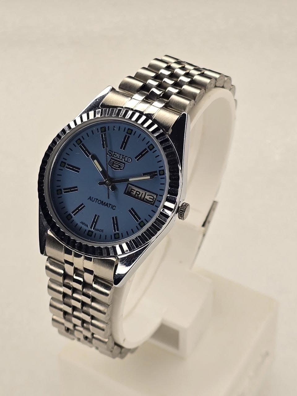 Vintage Seiko 5 Automatic Men's Wrist Watch, Day,Date Stainless steel band