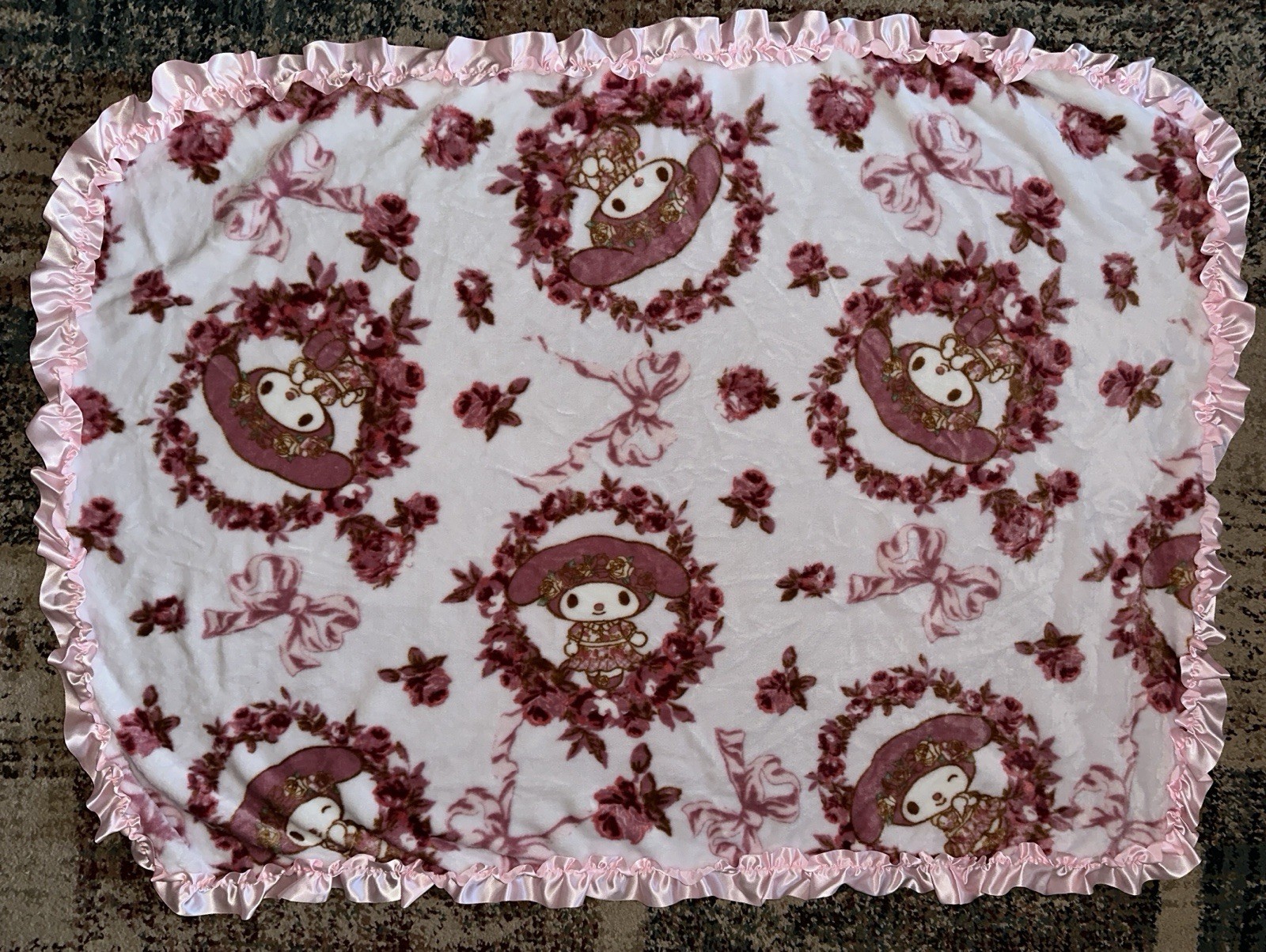 EXT RARE LIZ LISA x Sanrio My Melody Floral Ruffled Throw Blanket NWOT