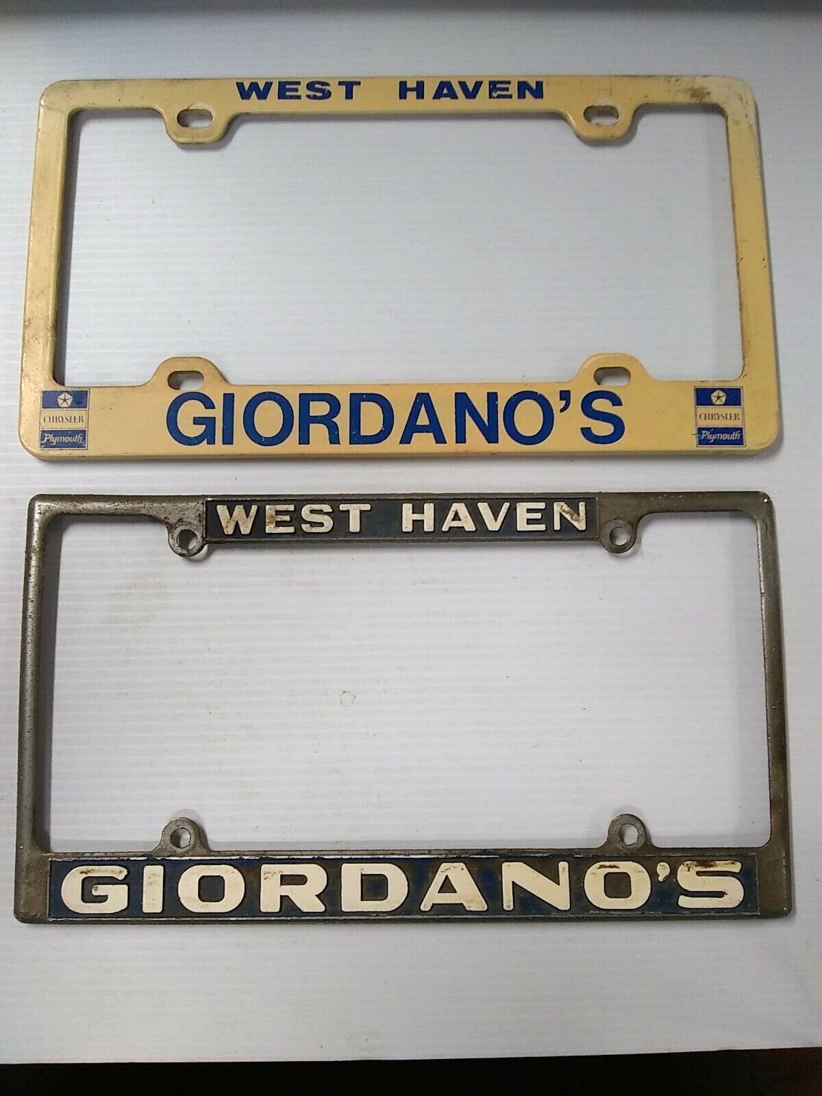 1970s-1980\'s GIORDANO\'S -WEST HAVEN ,CONNECTICUT Frame Vintage License Plate