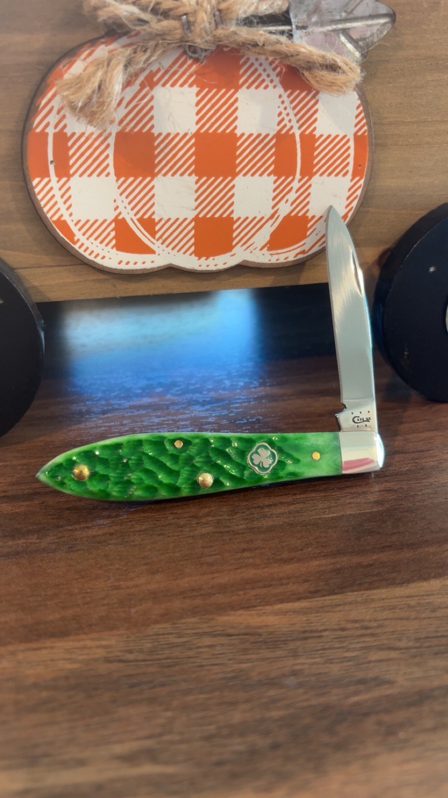 Case XX 2015 Bright Green Bone Shamrock Teardrop Knife Shepherd Hills Exclusive