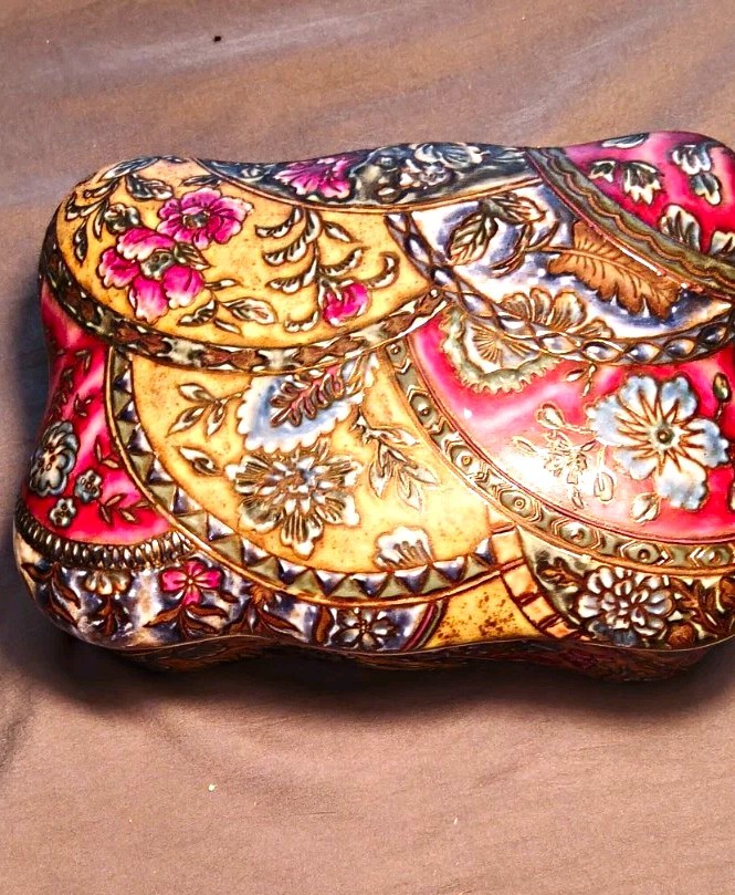 Vintage Chinese Asian Covered Trinket Box Floral Awesome Look Excellent Clean Co