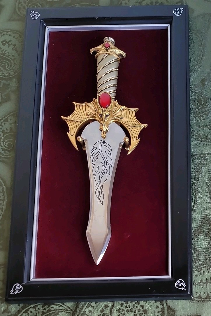 Franklin Mint Dragon\'s Fire Dagger by Greg Hildebrandt 