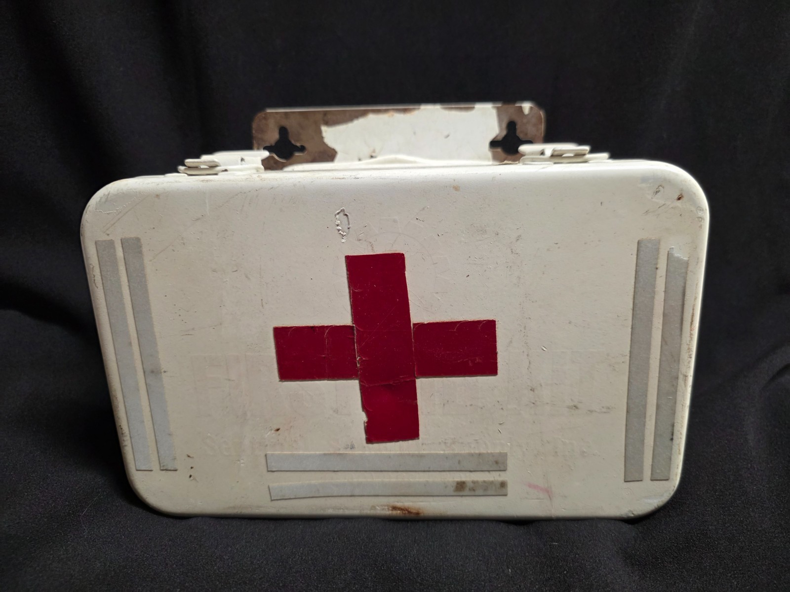 Vintage North Metal First Aid Kit Box Wall Mount Full with Original Contents 197