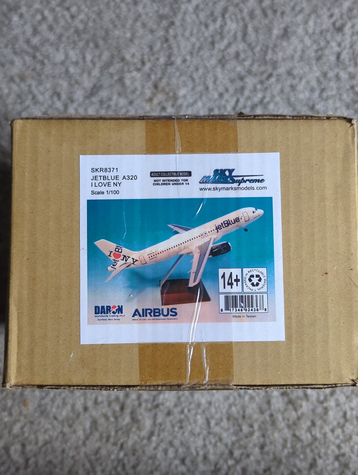 Daron Skymarks Supreme JetBlue Airbus A320 I Love NY 1:100 NEW SEALED
