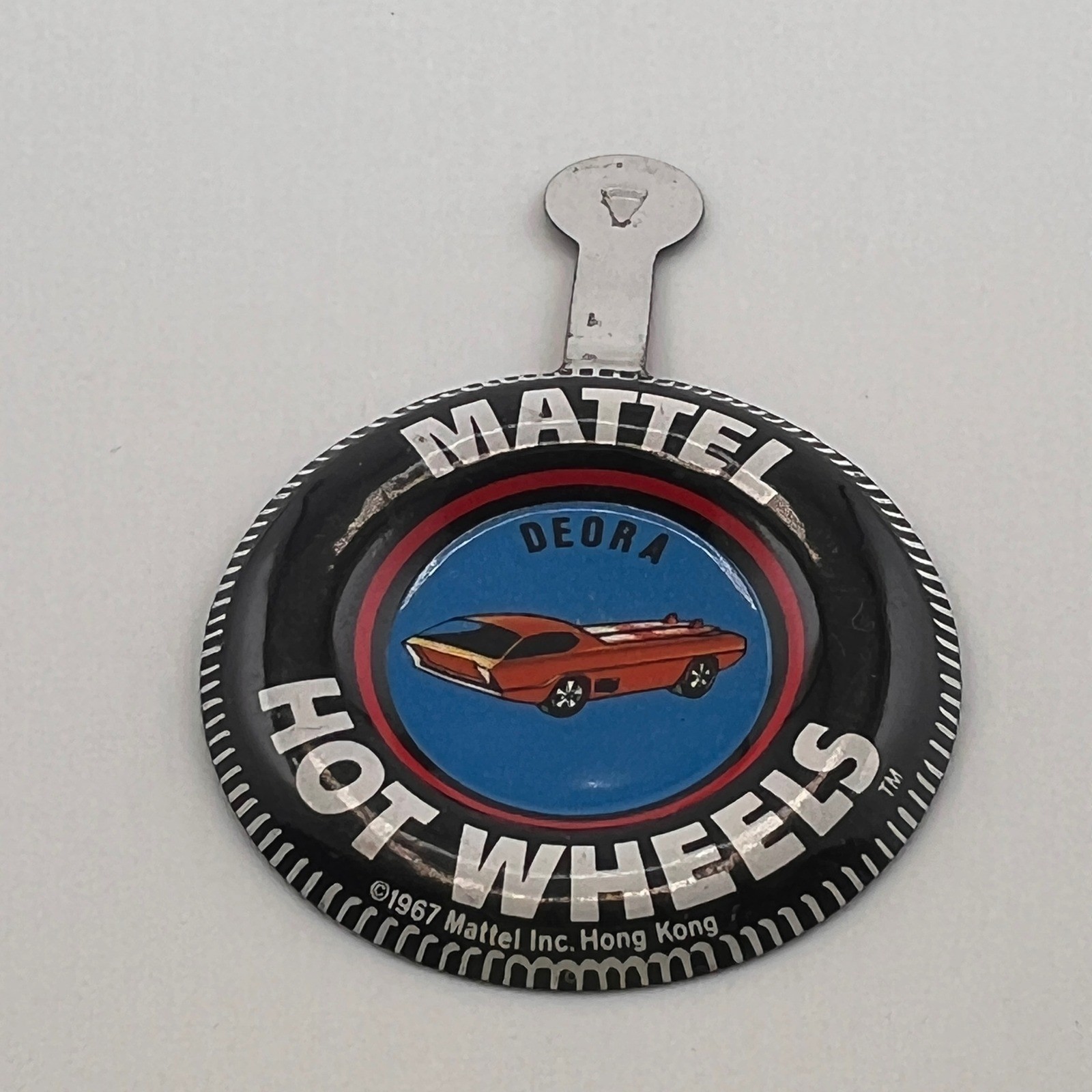 Vintage 1967 Hot Wheels Deora Redline Collector Button Mattel Tin Badge Orange