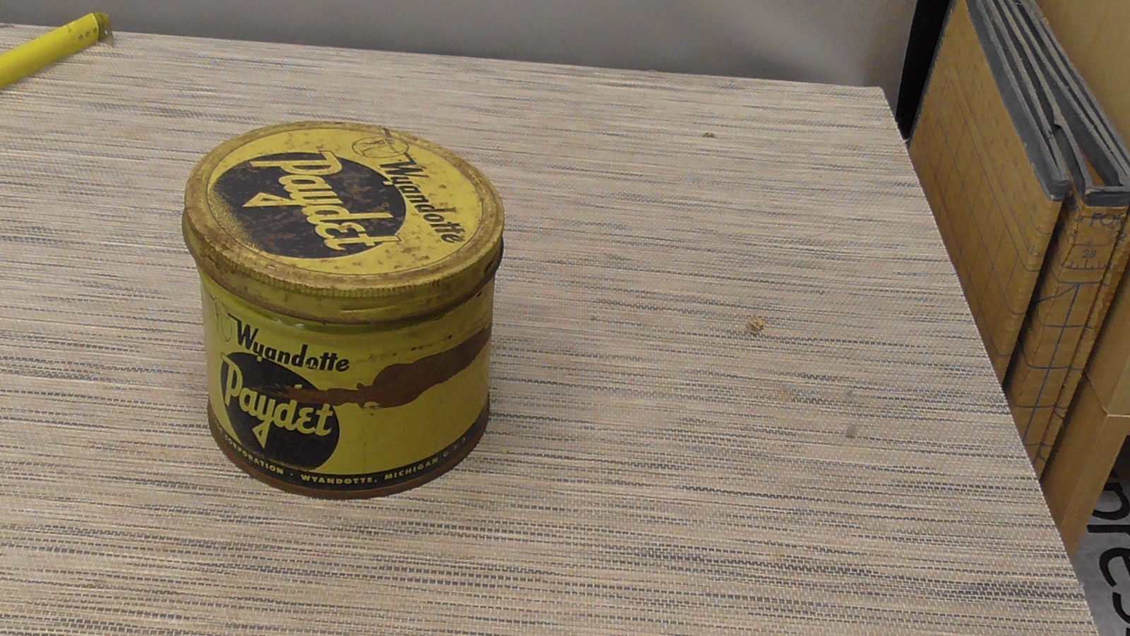 Household Vintage Round Metal Advertising Tin Can Yellow Brown