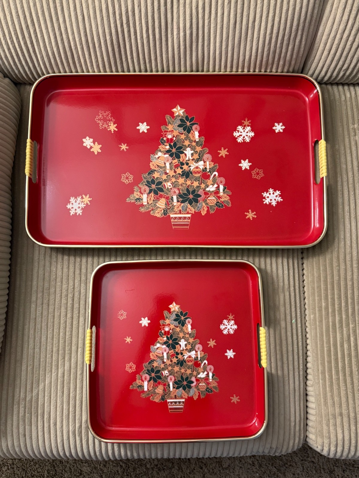 vintage red lacquerware Christmas tree serving trays made in Japan
