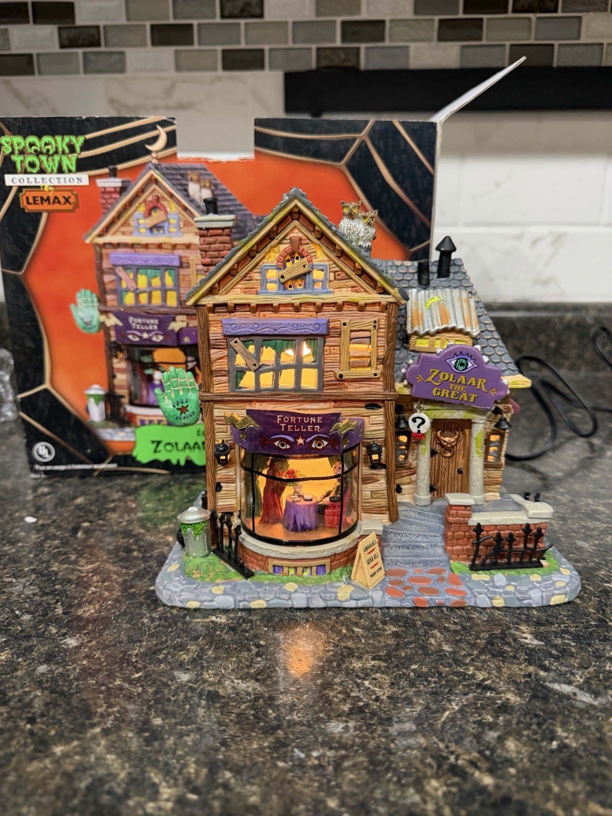 Lemax Spooky Town Zolaar The Great 05015 Retired 2010 Lighted Halloween w/Box