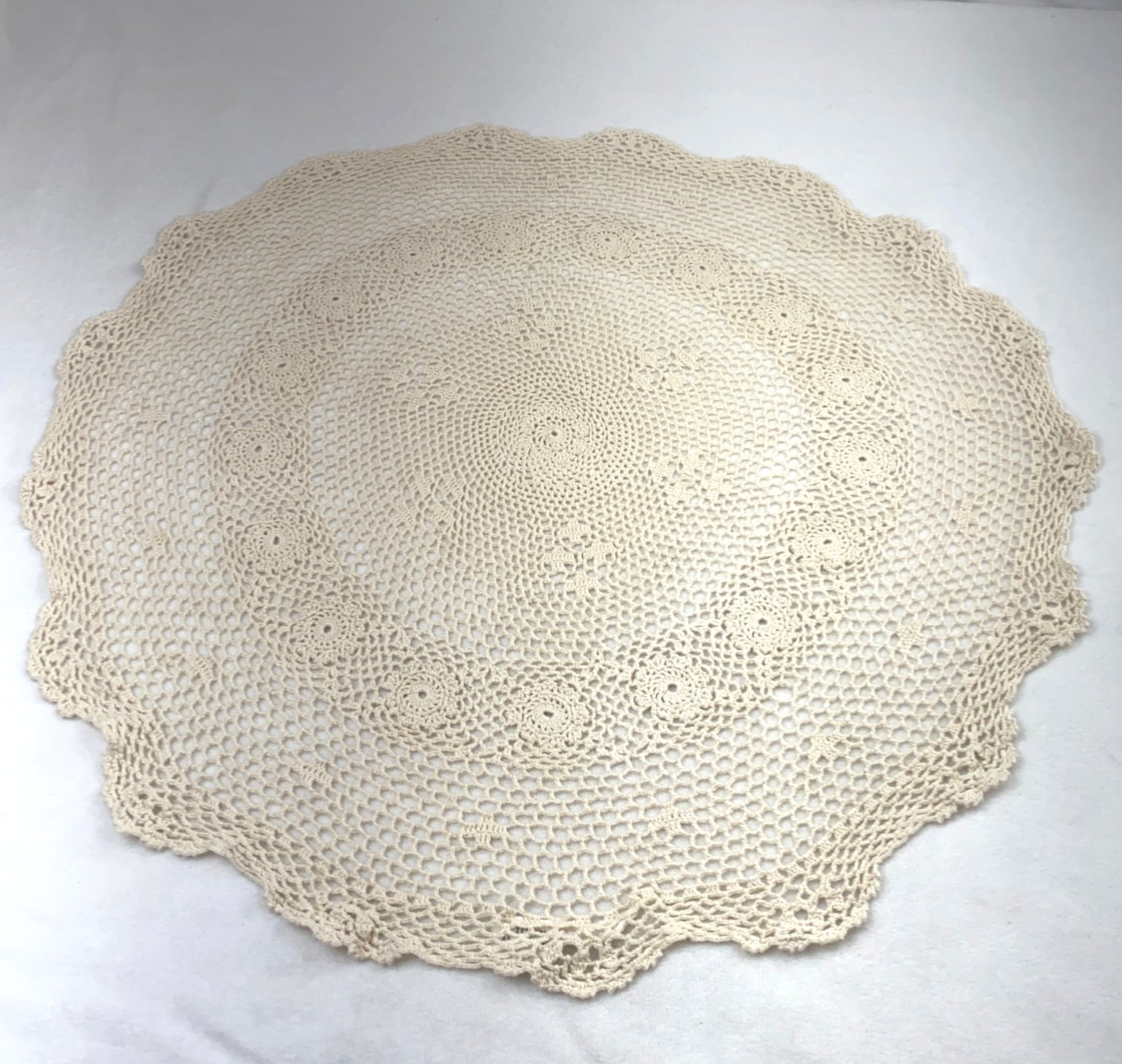 VTG Hand Crocheted Doily 32\