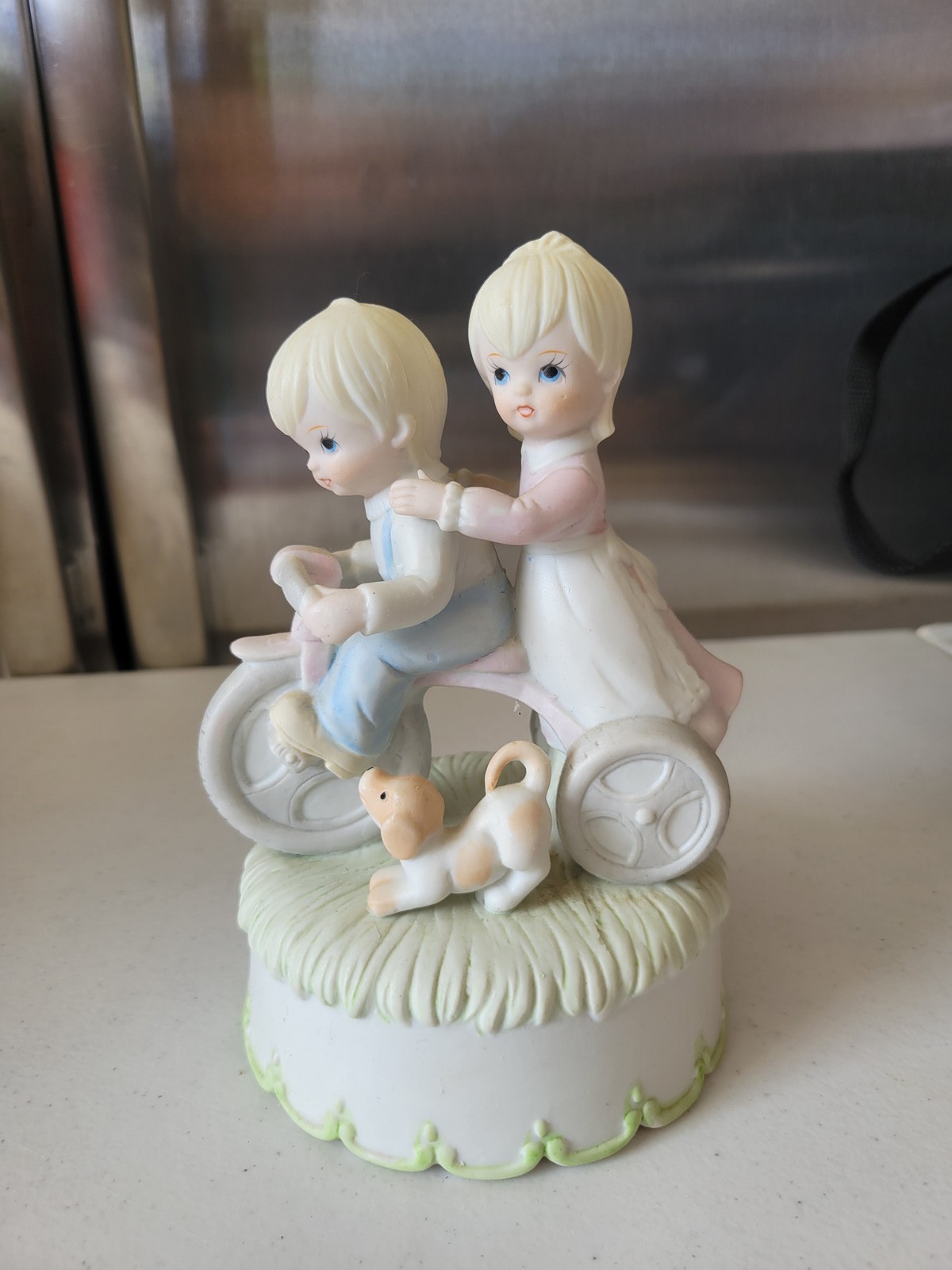 Vintage 1984 Arnart Music Box Figurine Boy Girl Tricycle Puppy \