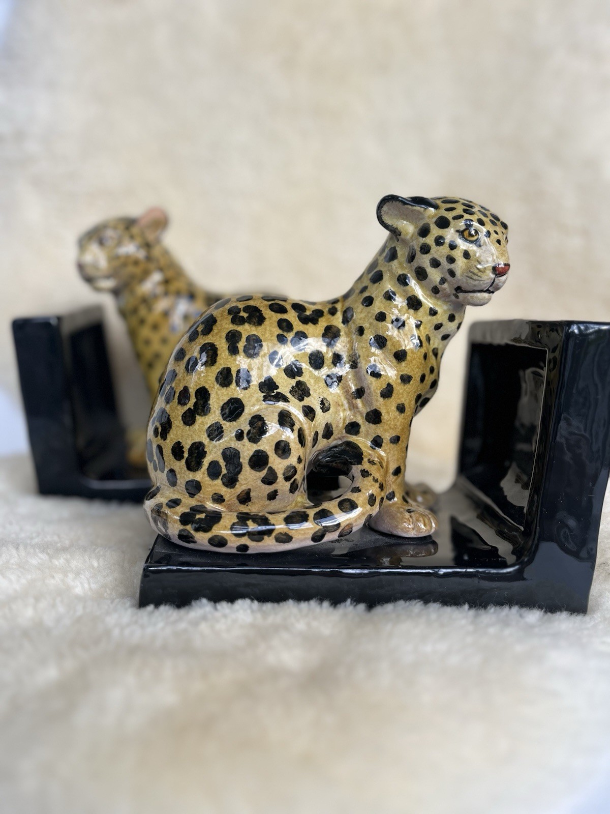 Vintage 60’s  HOLLYWOOD REGENCY ITALY MAJOLICA CHEETAH LEOPARD BOOKENDS MCM