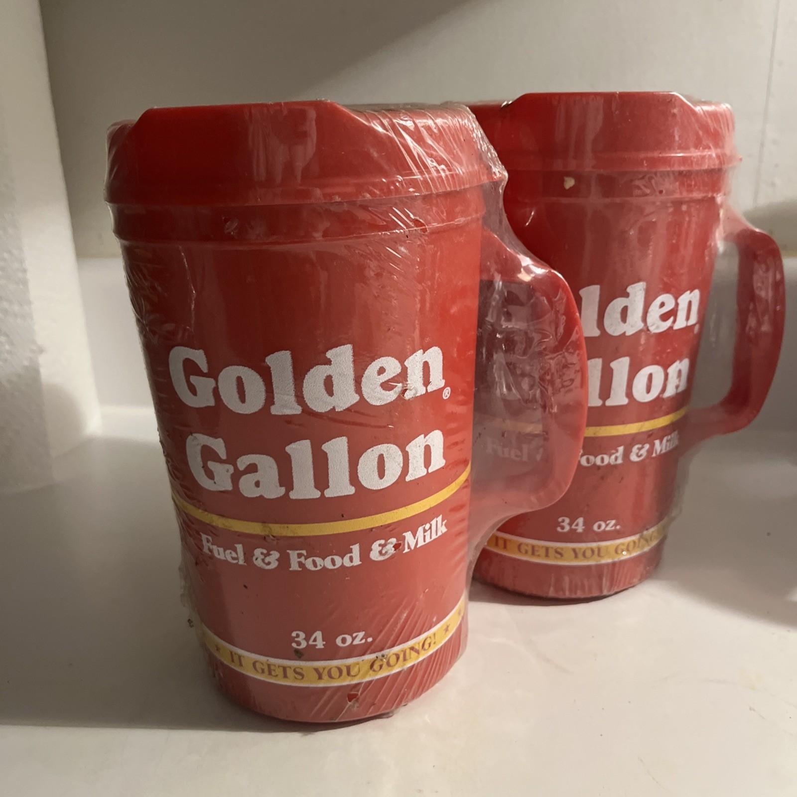 GOLDEN GALLON MUG Gas Station Chattanooga TN VTG Red BNIP 34 oz