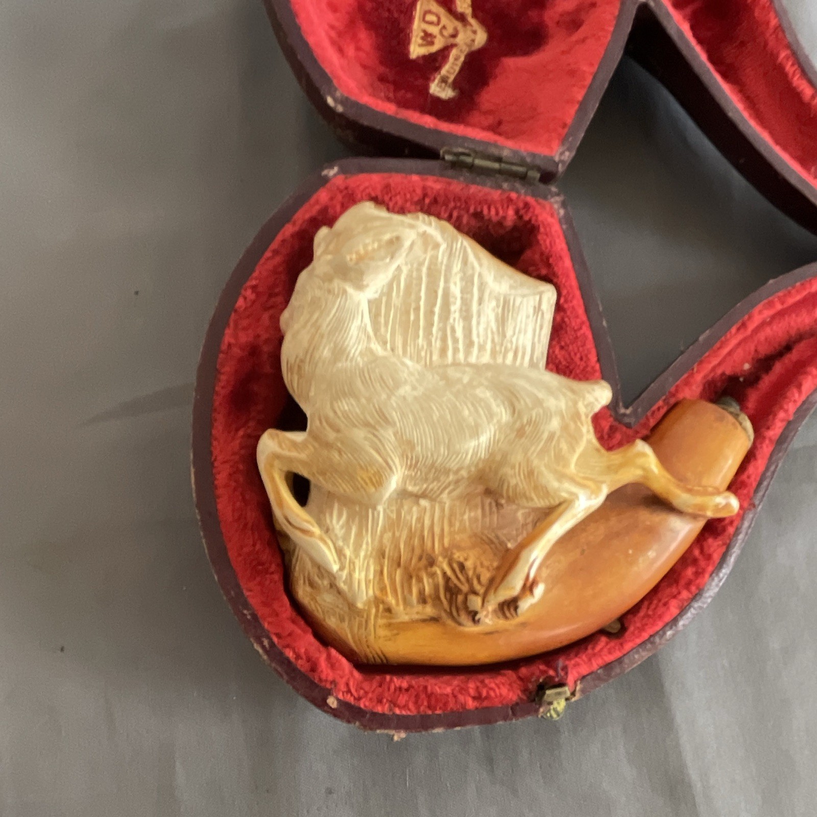  Antique Genuine Meerschaum Carved Horse leaping stag Tobacco Pipe w/ Case