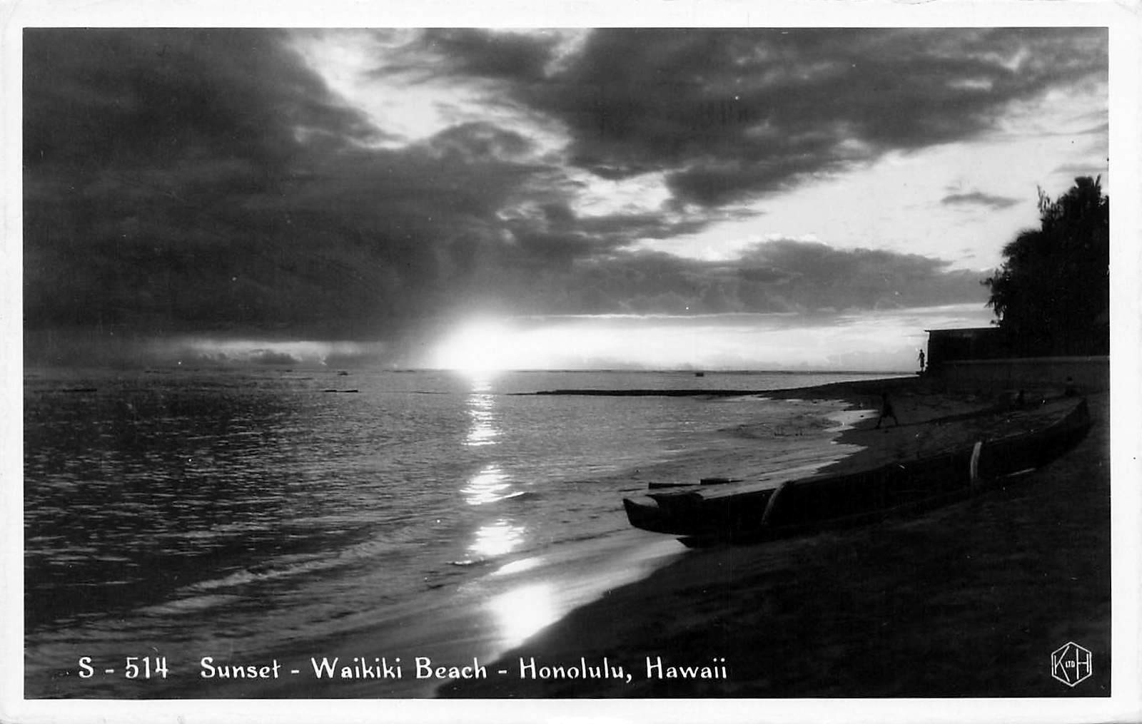 1939 HAWAII RPPC REAL PHOTO POSTCARD: SUNSET WAIKIKI BEACH, HONOLULU, HI