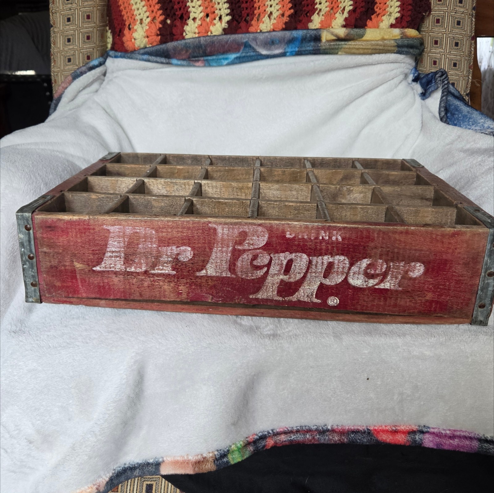 Vintage 1970s Dr Pepper 24 Slot Wooden Soda Crate Red Carrier 10-2-4 Clock Logo