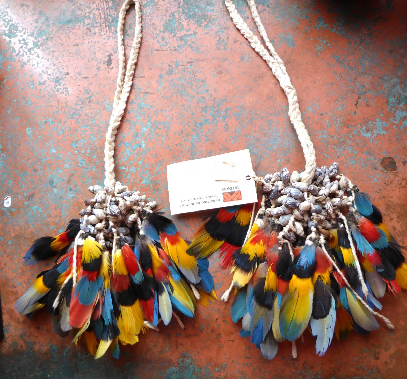 Vintage South America Amazonian Arindia Feather Ornaments Prayer Seed Nuts (2)