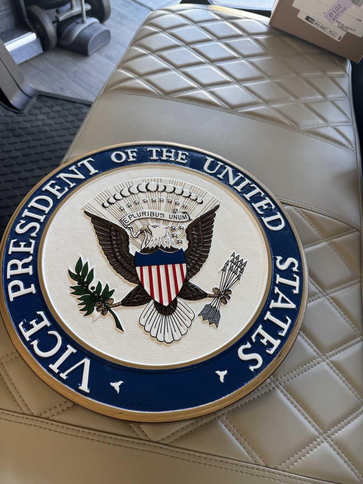 Vice President Mahogany Seal 13 1/2”