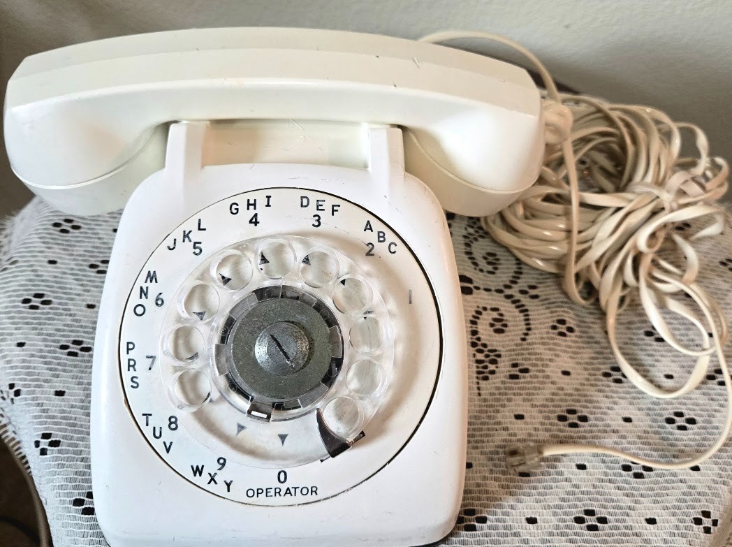 Vintage 1970s Monophone 8-59-2 Rotary Dial  Desk Telephone (Untested) No