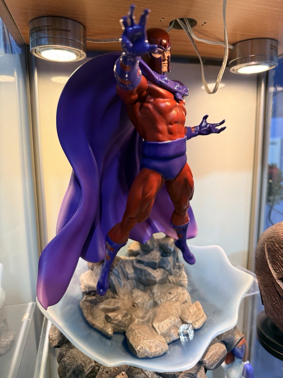 Marvel Premier Collection MAGNETO STATUE By DIAMOND SELECT TOYS # 650 of 3000