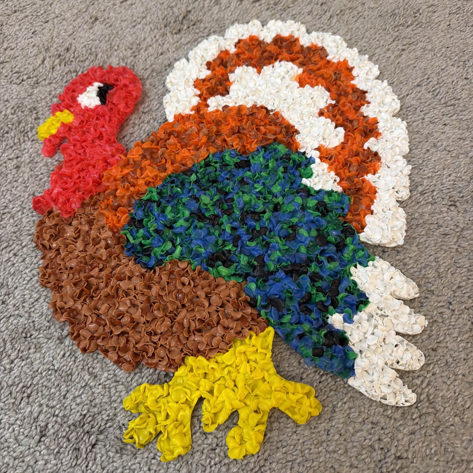 Nice, Vintage Thanksgiving Popcorn Plastic Turkey 15”x 12” MCM Holiday