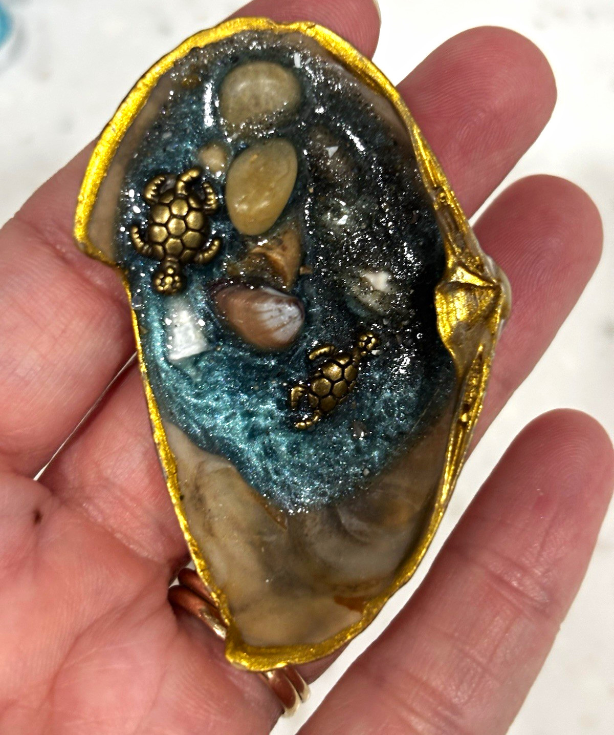 Decorative Resin-Filled Clam Shell w/ Turtle Charms, Stones, Gold Accents, Pouch