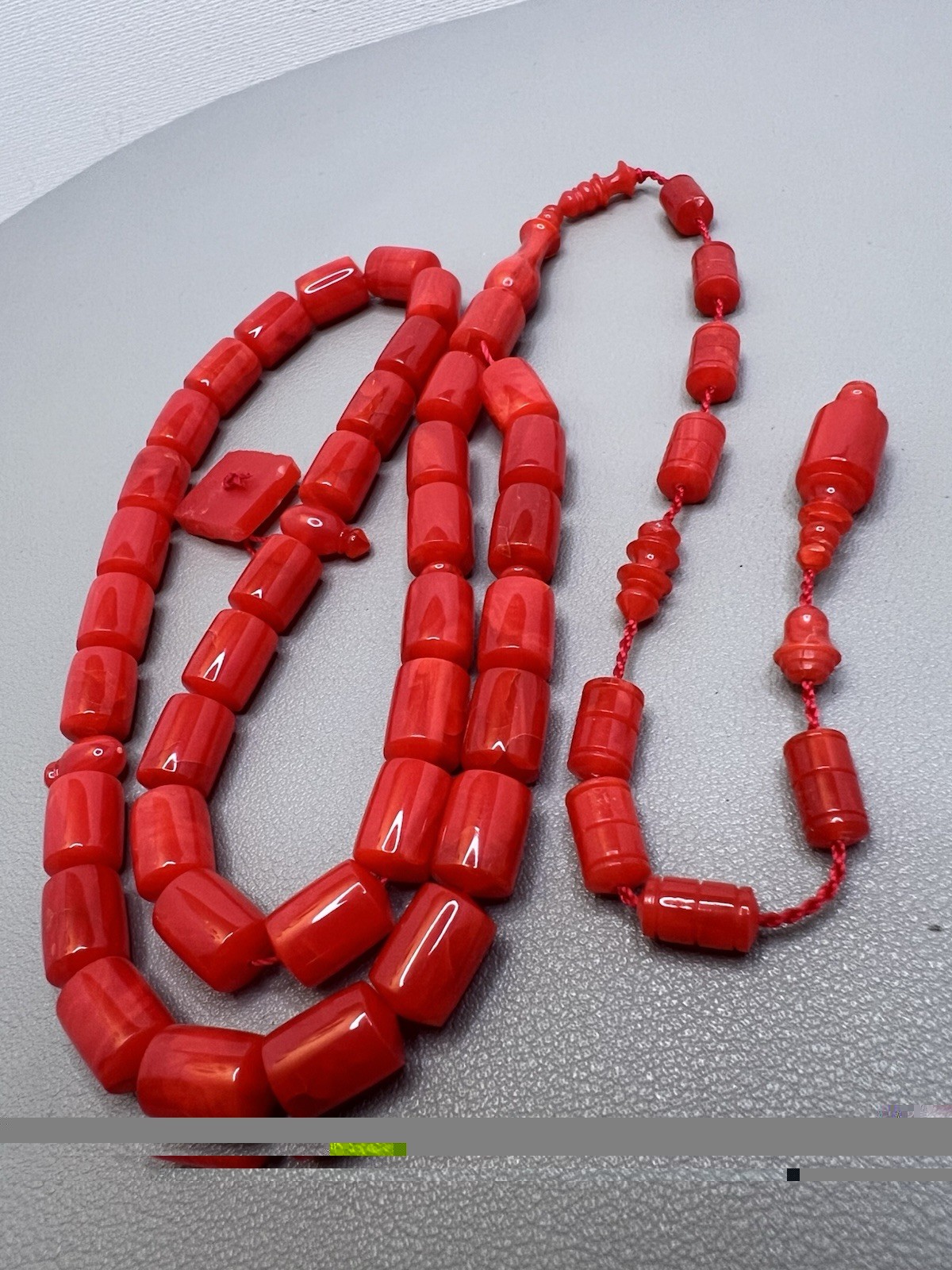 Vintage American Bakelite Misbaha – Rare Raspberry مسباح من حمالة فيش أميركي