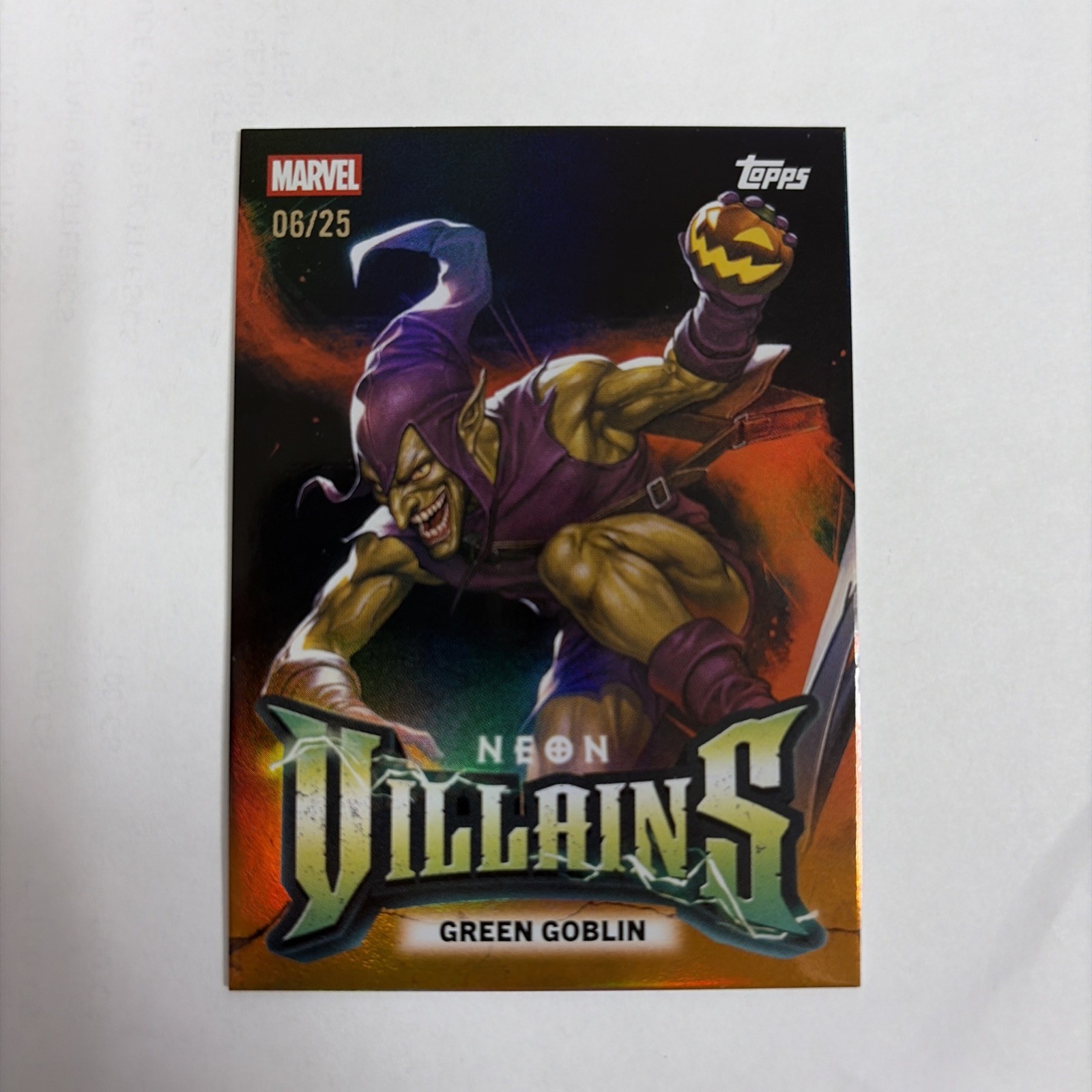 Topps 2026 Marvel Neon Villains Green Goblin Orange Refractor #06/25 CaseHit SSP
