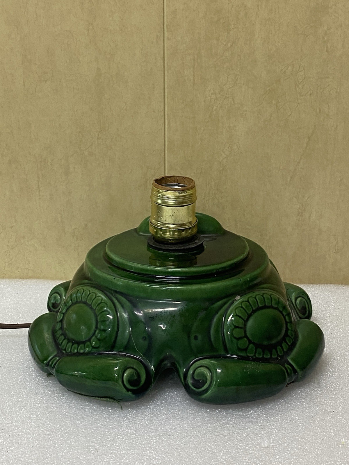 Vintage 70's Atlantic Mold Ceramic Glazed Tree Base
