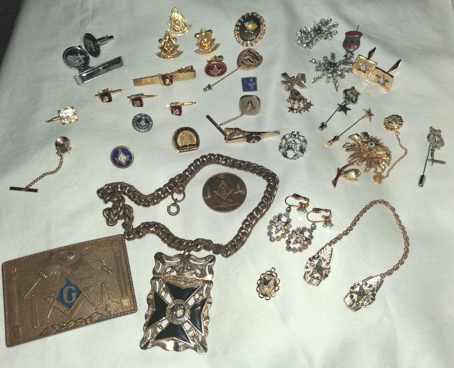 25 + Pieces Of Masonic Order Of The Eastern Star Jewelry Bundle