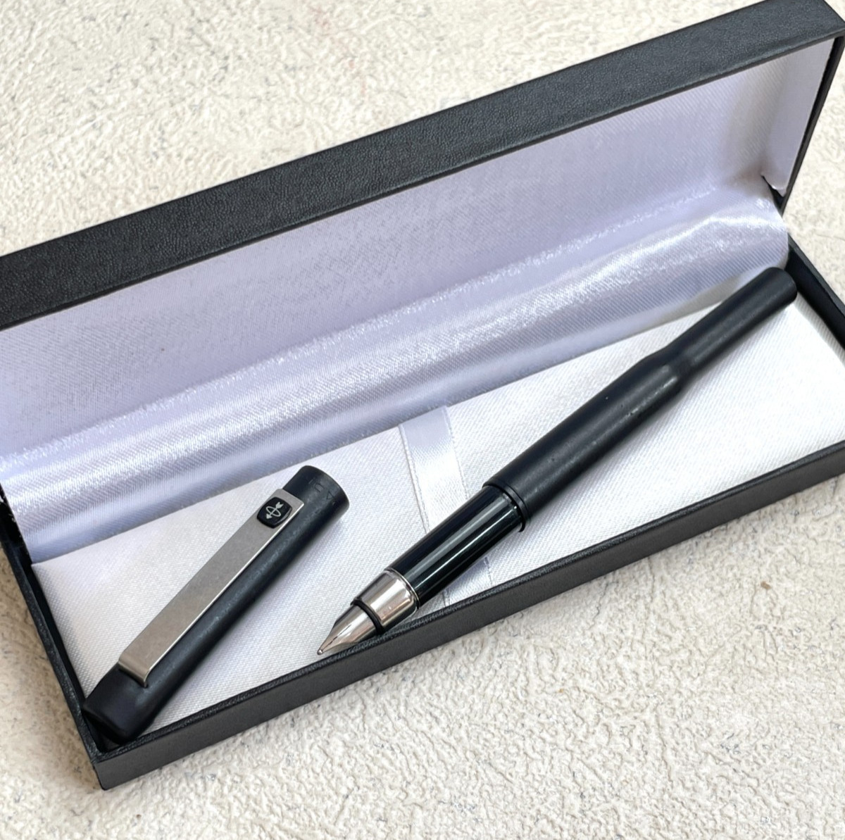 Vintage Parker 25 in Matte Black Fountain Pen BS132